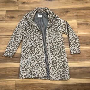 🎉 BOGO free 🎉  Old Navy Gray Leopard Print Wool Blend Relaxed Soft-Brushed Coat.